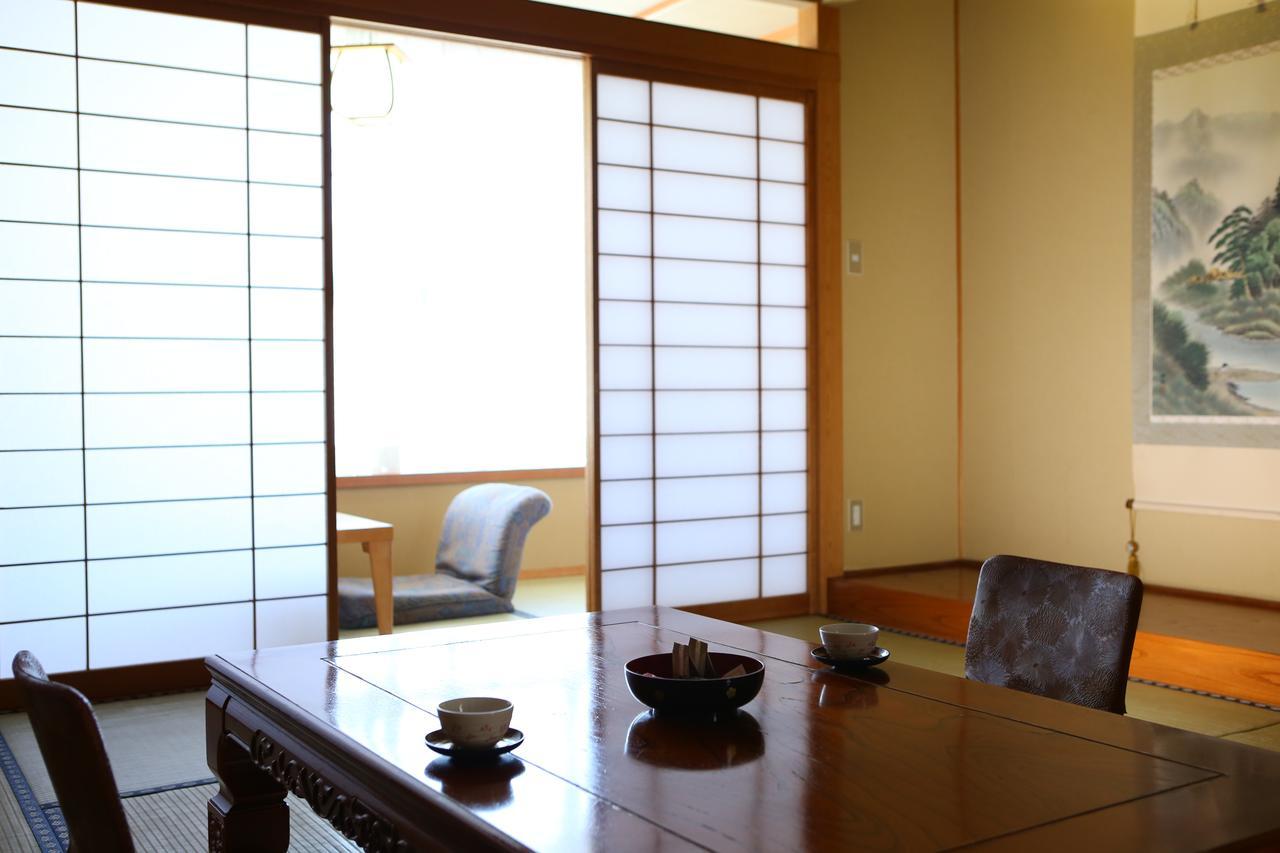 Hirugami No Mori Hotel Achi Exterior photo