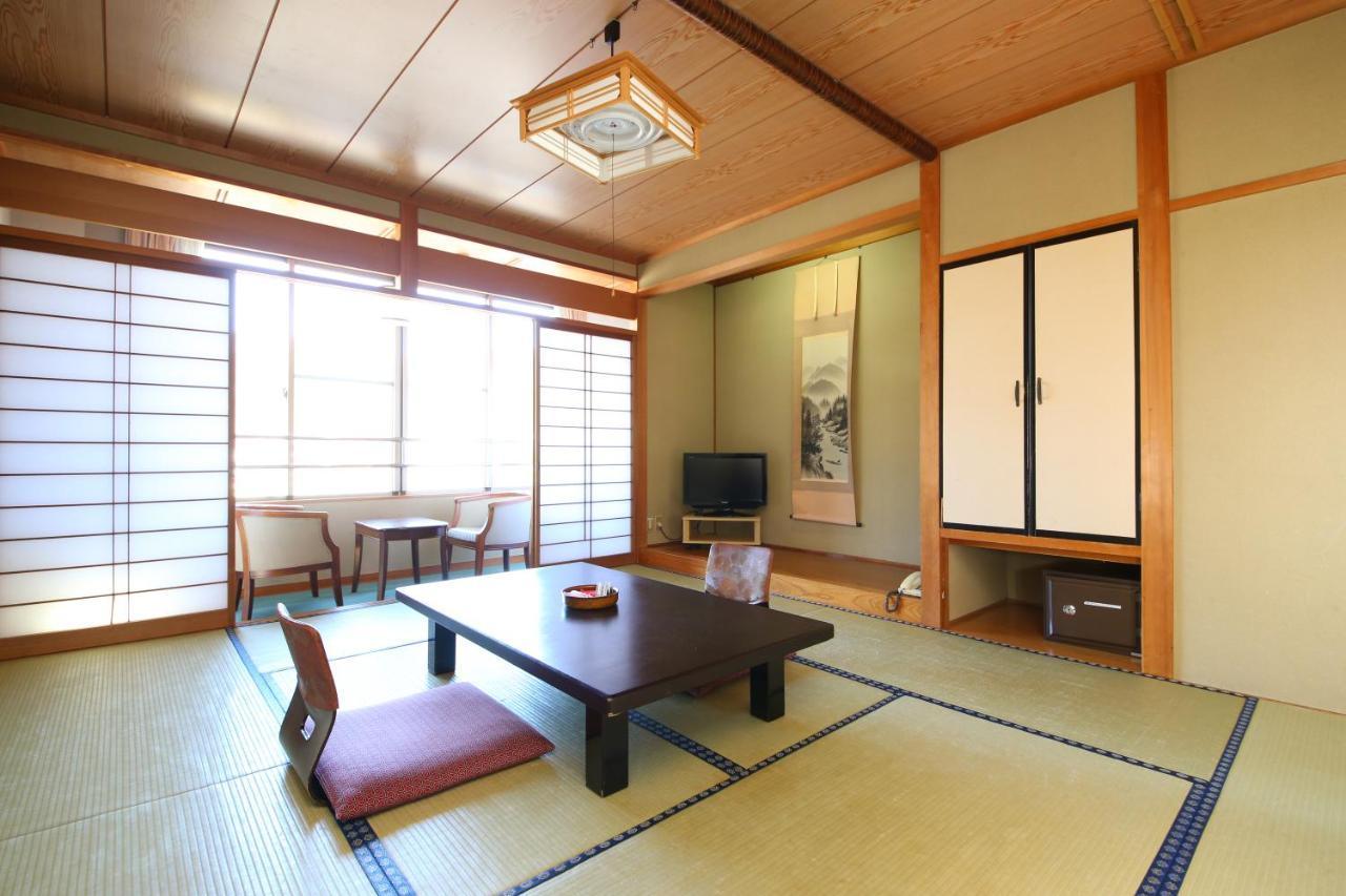 Hirugami No Mori Hotel Achi Exterior photo